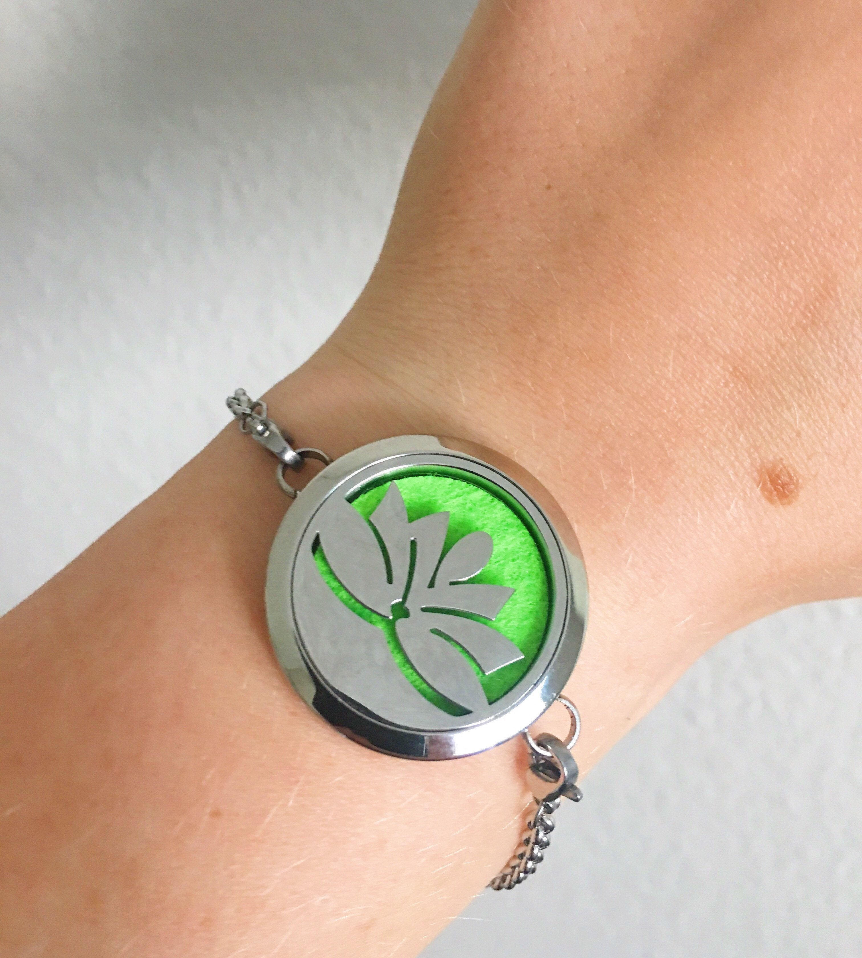 NEW Stainless Steel Lotus Flower Essential Oil Bracelet