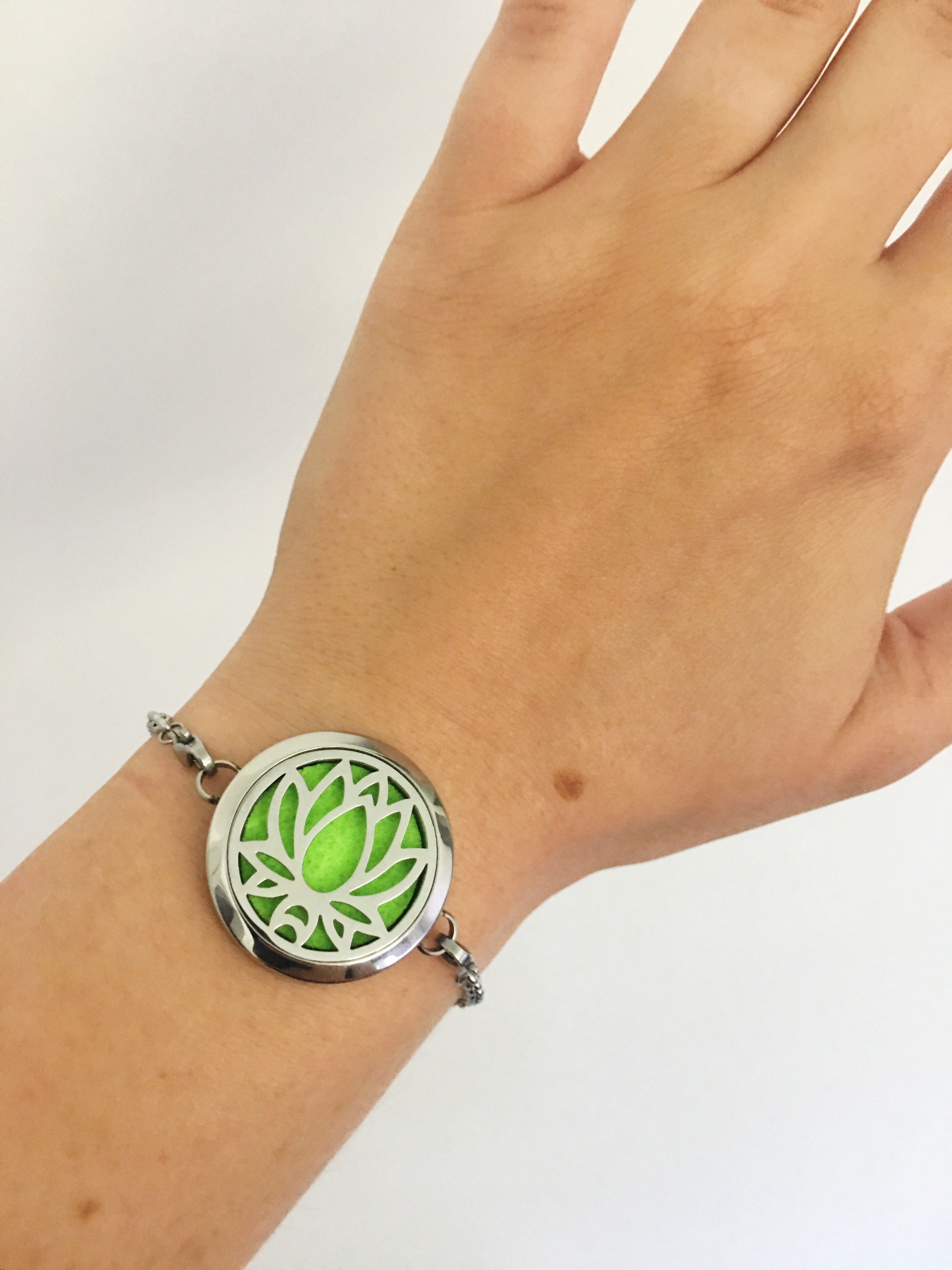 Stainless Steel Lotus Flower Essential Oil Bracelet